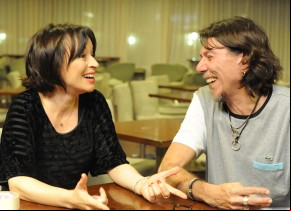 Liliane Reis recebe Lenine no Estúdio Móvel