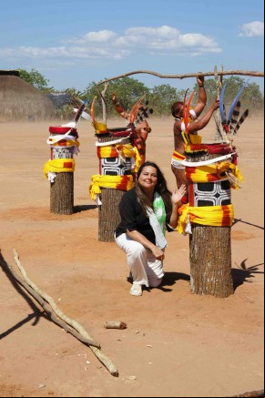 Paula Saldanha mostra a preparação da aldeia para os festejos